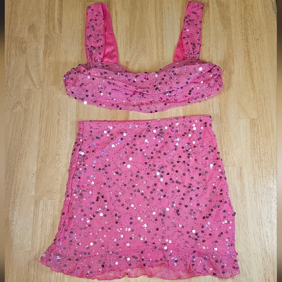 Pink Sequin Crop Top Skirt Set - Picture 13 of 13
